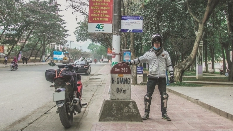 Cột mốc Km0 Hà Giang tại trung tâm thành phố