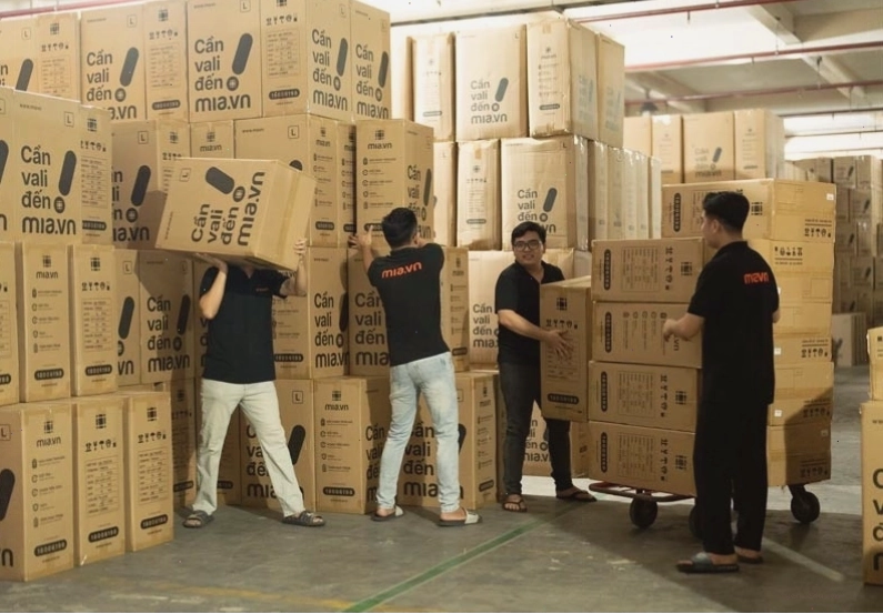 Cửa hàng Sửa túi xách Thu Hồng cung cấp dịch vụ sửa vali và túi xách