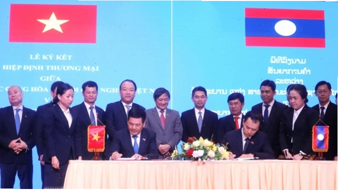 Cửa khẩu Hà Tĩnh sang Lào - Cầu Treo