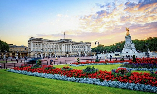 Cung điện Buckingham là gì? Khám phá kiến trúc và lịch sử