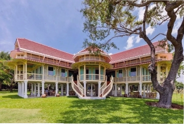 Cung điện Maruekhathaiyawan - Di sản kiến trúc tại Hua Hin
