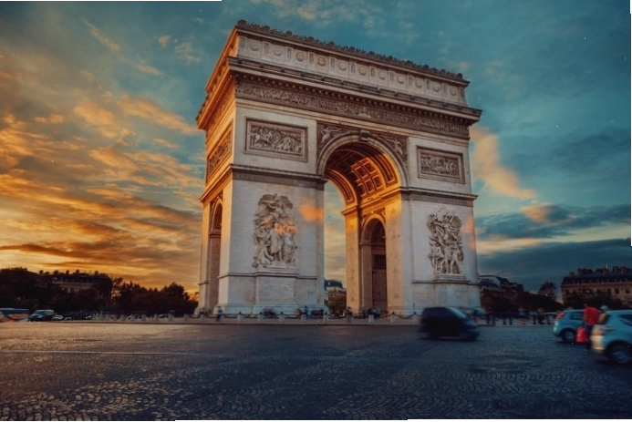 Cung điện Versailles gần Paris