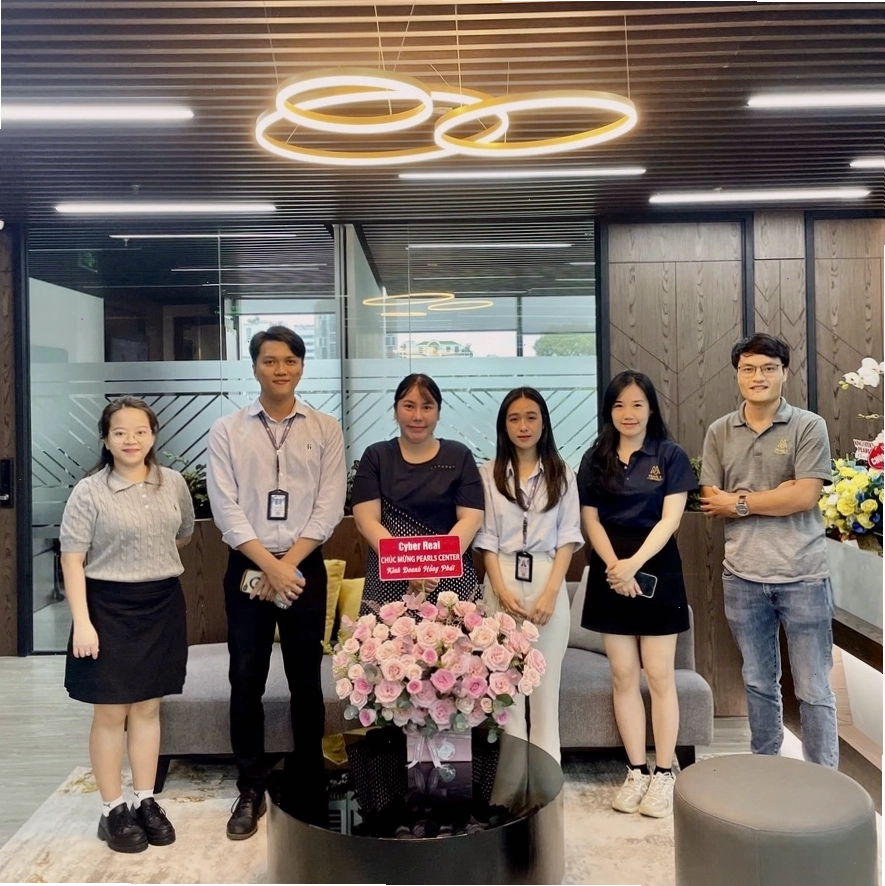Đại Diện Công Ty Pearl 5 Center