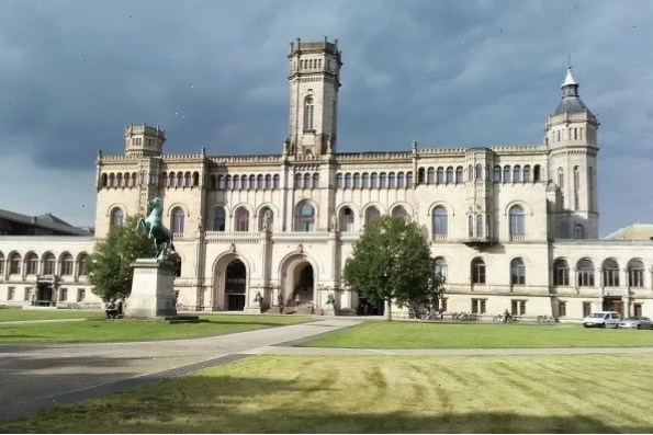 Đại học Leibniz Hanover