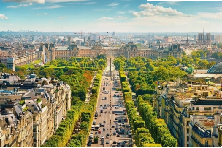 Đại lộ Champs Elysées nhộn nhịp và sầm uất