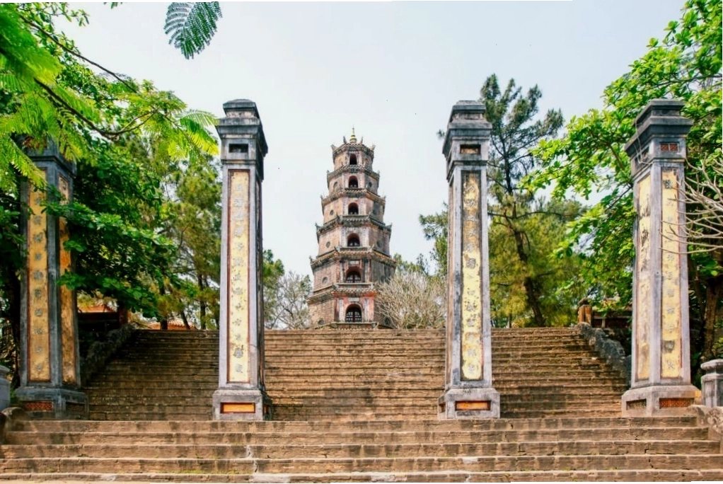 Đại Nội Huế về đêm lung linh