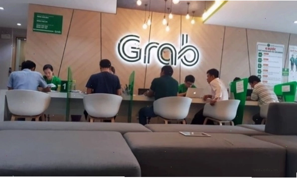 Đăng ký tại trung tâm hỗ trợ tài xế Grab gần nhất