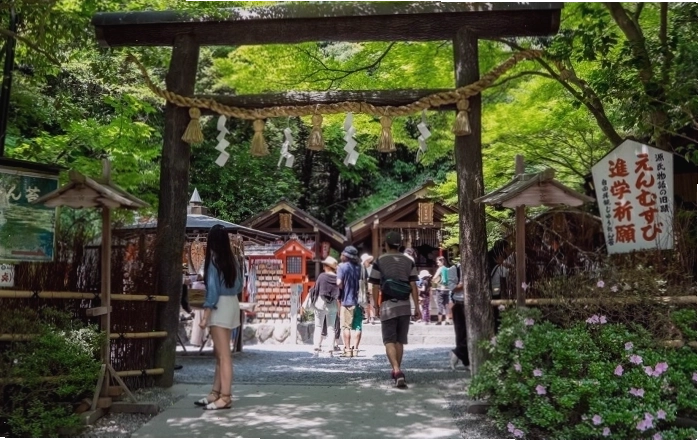 Đền Nonomiya nằm ẩn mình trong rừng trúc Arashiyama Kyoto