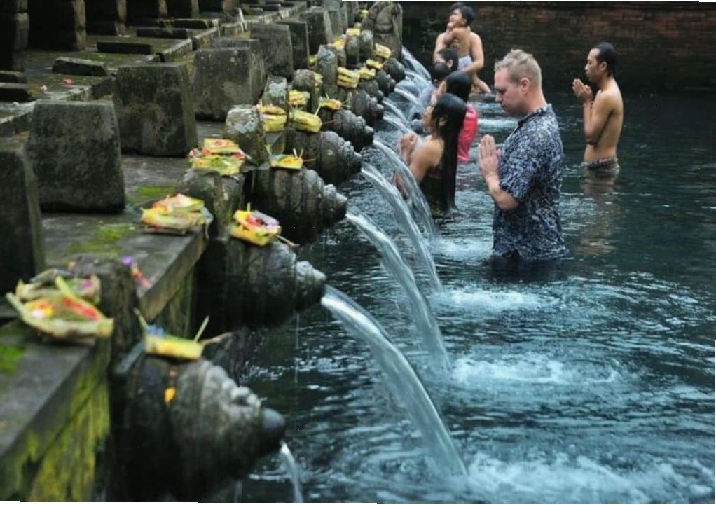 Đền Tanah Lot Bali