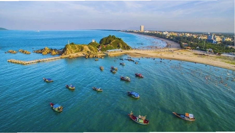 Đền thờ Vua Quang Trung trên Núi Quyết