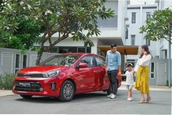 Di chuyển bằng xe khách hoặc ô tô riêng