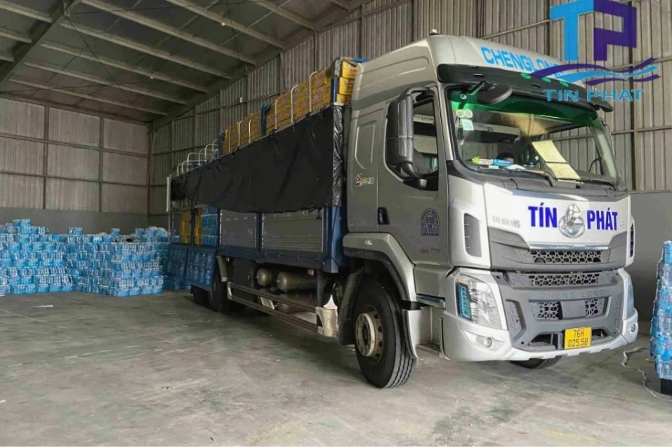 Dịch vụ này giúp giảm thiểu tình trạng trì trệ và tồn đọng hàng hóa, đảm bảo quá trình giao nhận diễn ra hiệu quả