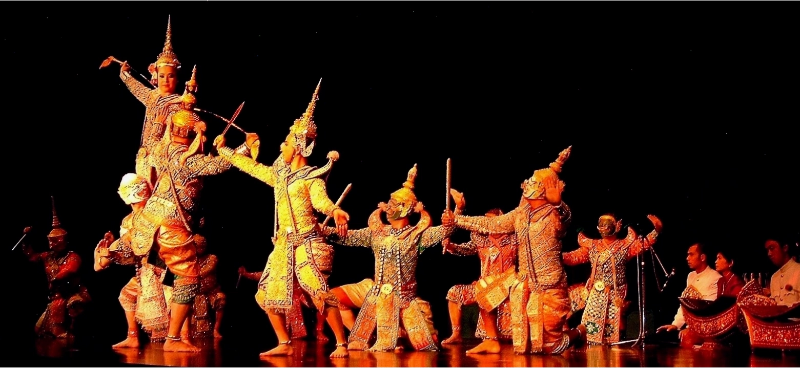 Điệu múa truyền thống Thái Lan trên sông Chao Phraya