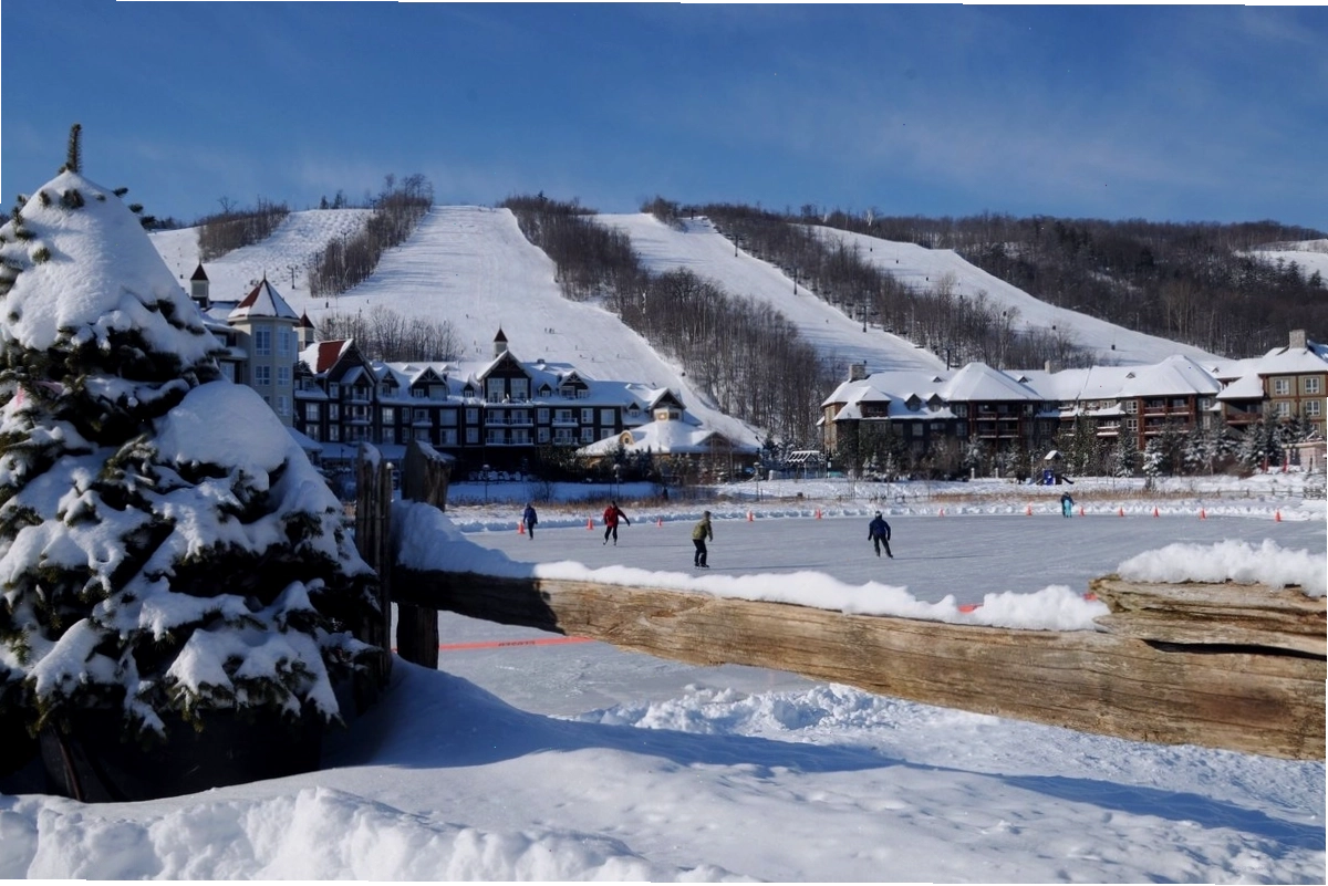 Đỉnh Kosciuszko phủ đầy tuyết trắng