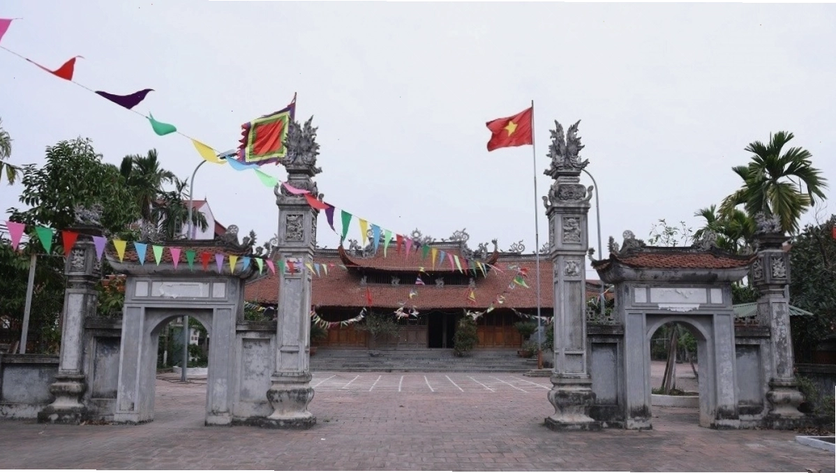Đình Ngọc Canh với kiến trúc đặc trưng và các mảng chạm khắc tinh tế