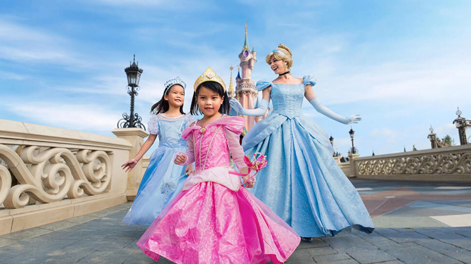 Disneyland Paris Tickets 2026: Hướng Dẫn Mua Vé Chi Tiết & Trải Nghiệm