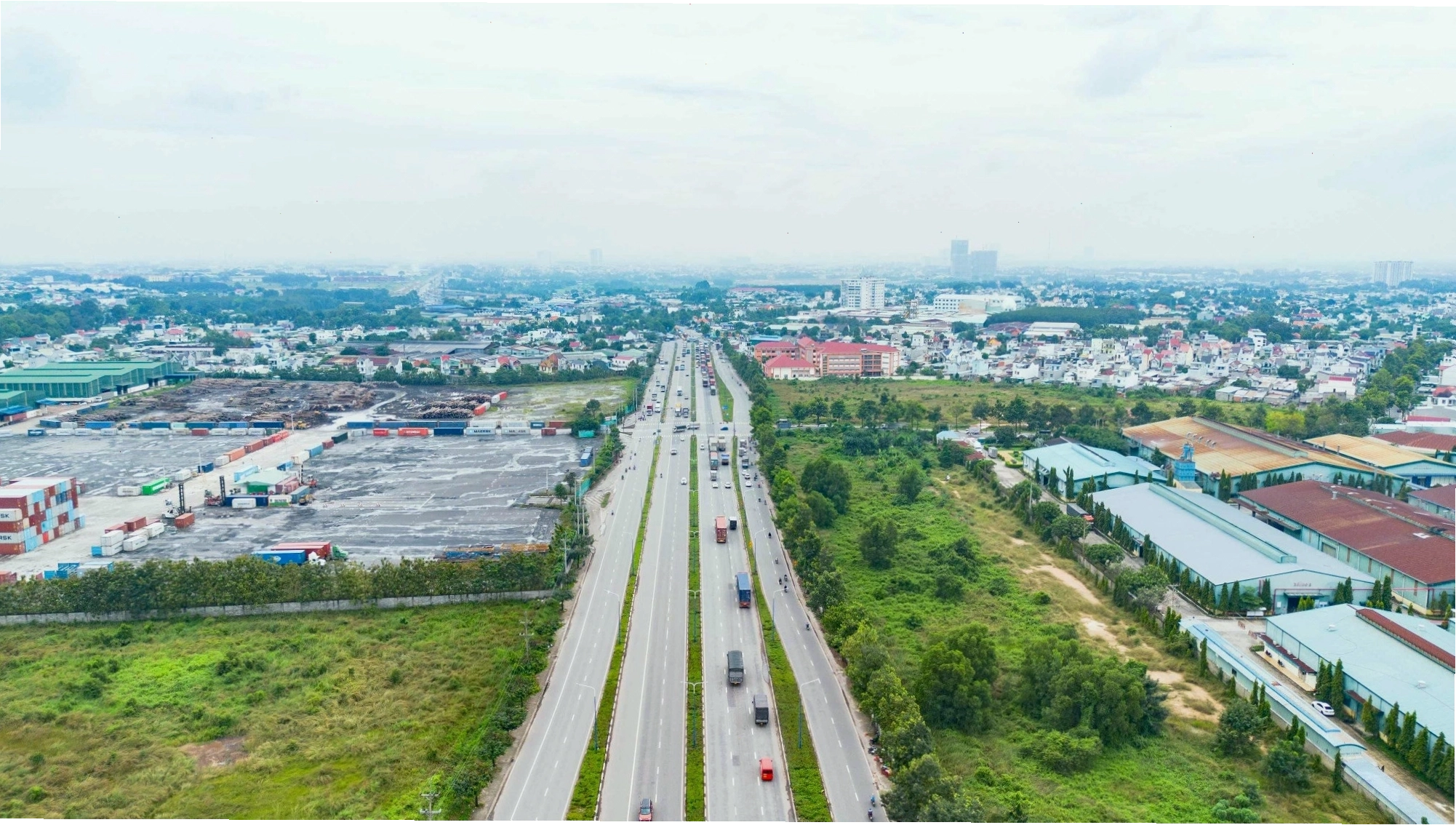 Đoạn đường Mỹ Phước - Tân Vạn đã hoàn chỉnh qua khu công nghiệp