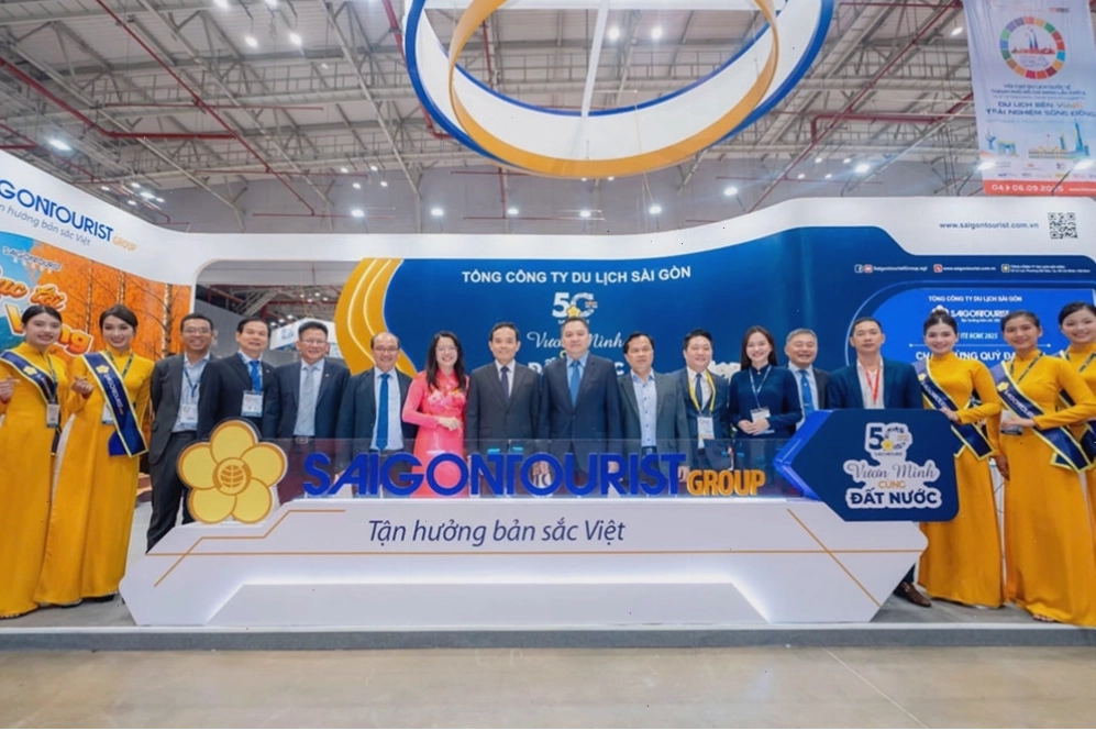Doanh nghiệp tổ chức gala dinner cho nhân viên trong chuyến MICE