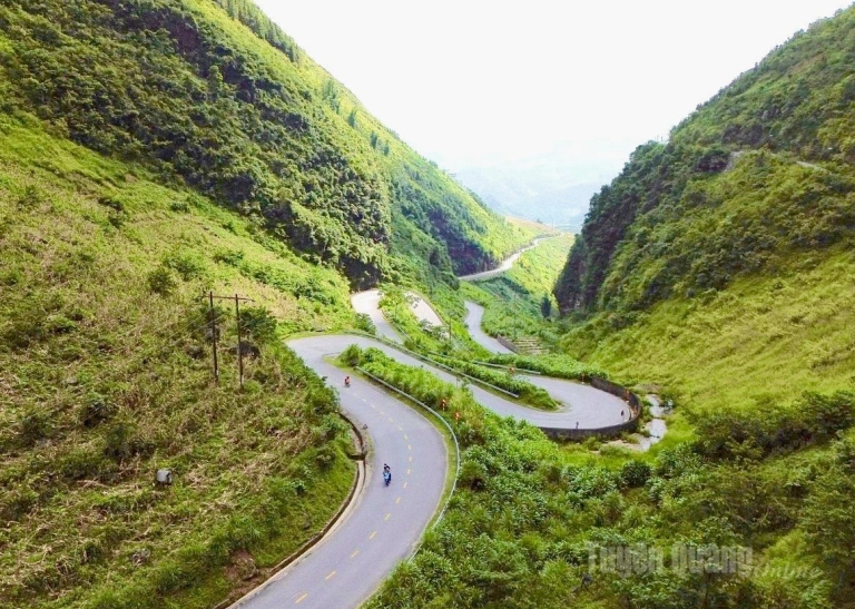 Dốc Thẩm Mã Hà Giang: Khám phá cung đường đẹp như tranh vẽ