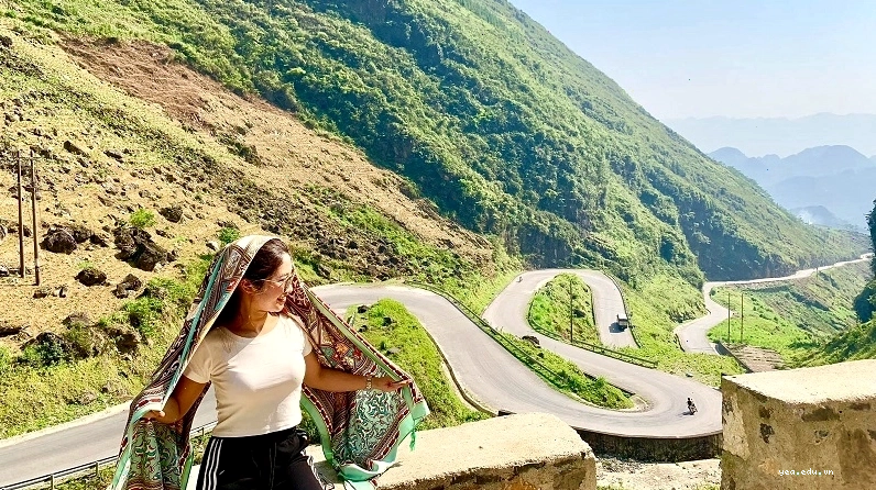 Dốc Thẩm Mã với những khúc cua ngoạn mục