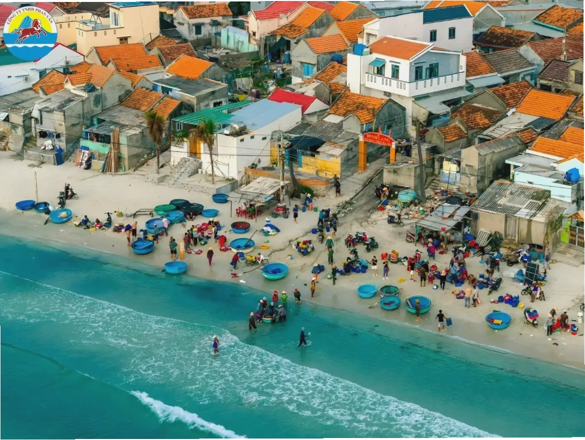 Đồi cát trắng hoang sơ tại Dốc Lết Nha Trang