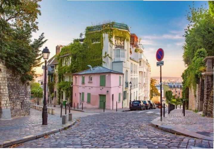 Đồi Montmartre nhìn xuống toàn cảnh thành phố Paris