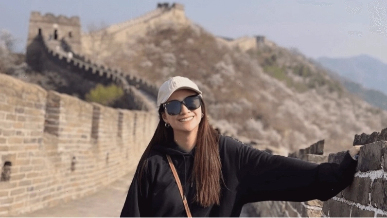 Du khách tham quan Vạn Lý Trường Thành