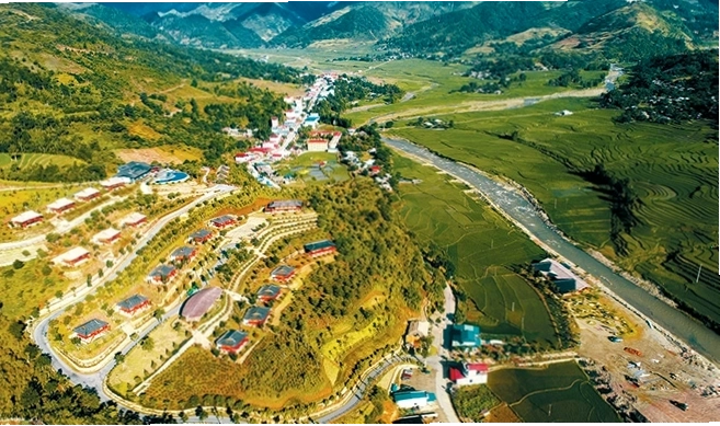 Du khách tham quan Yên Bái