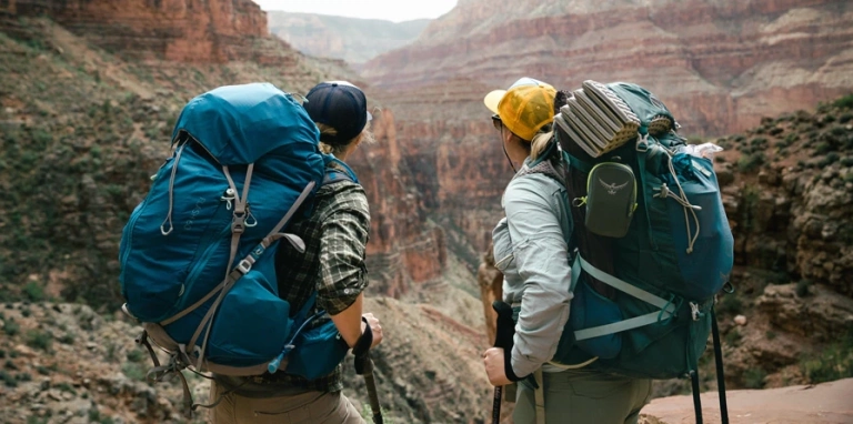 Du lịch bụi tiếng Anh là gì? Khám phá thuật ngữ backpacking