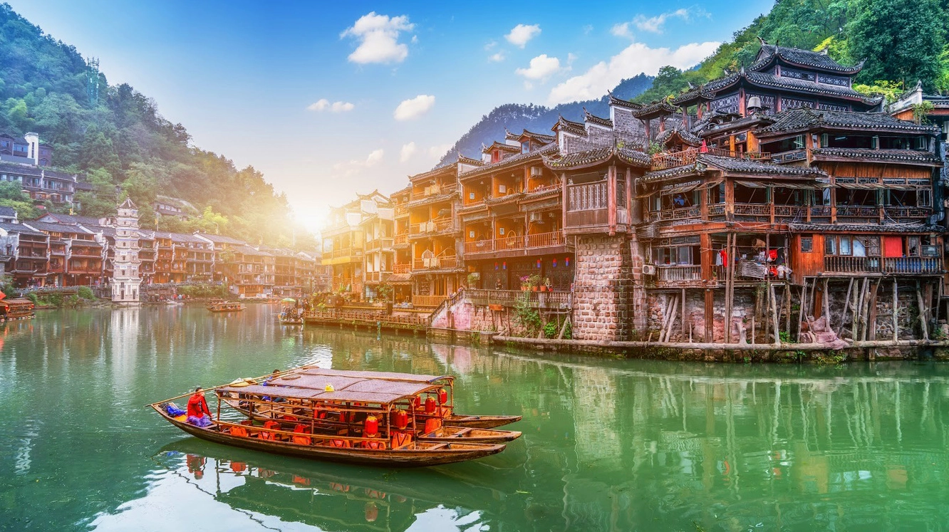 Du lịch Trung Quốc cần những gì: Checklist hành lý chi tiết 2026