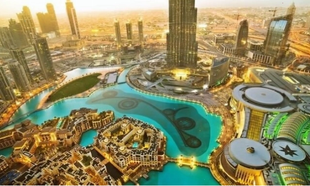Dubai giàu có nhờ tài chính và thương mại