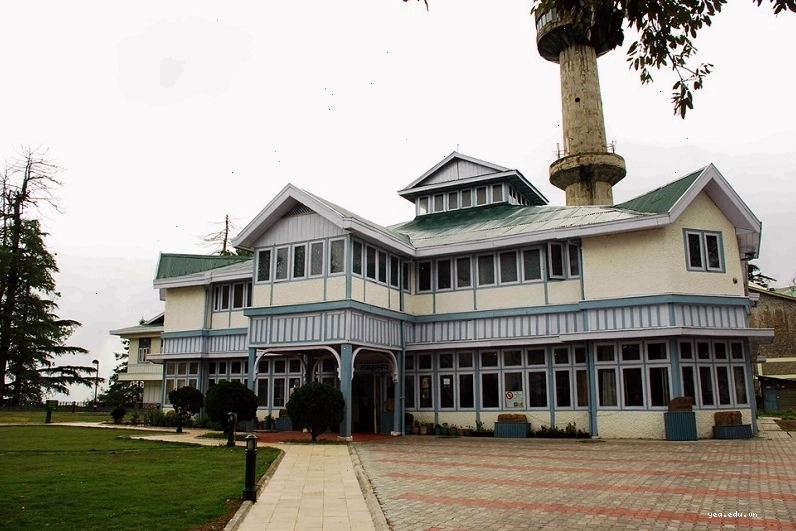 Đường di chuyển quanh co lên Simla