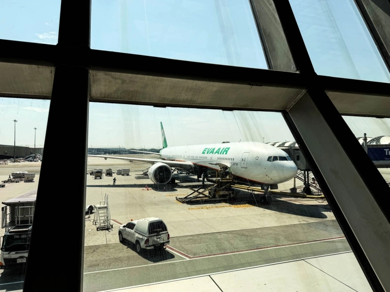 EVA Air reviews: Trải nghiệm bay đẳng cấp năm 2026