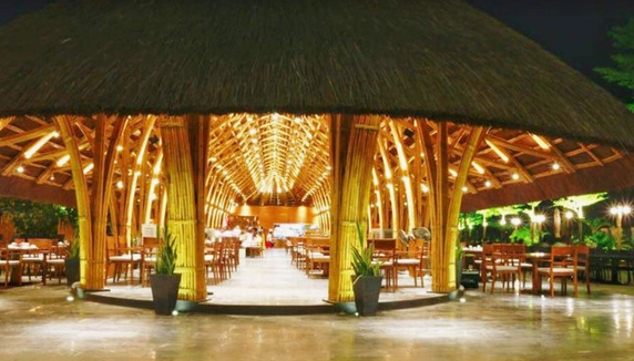 Everland Quảng Bình: Khám phá ẩm thực 3 miền và không gian ấn tượng