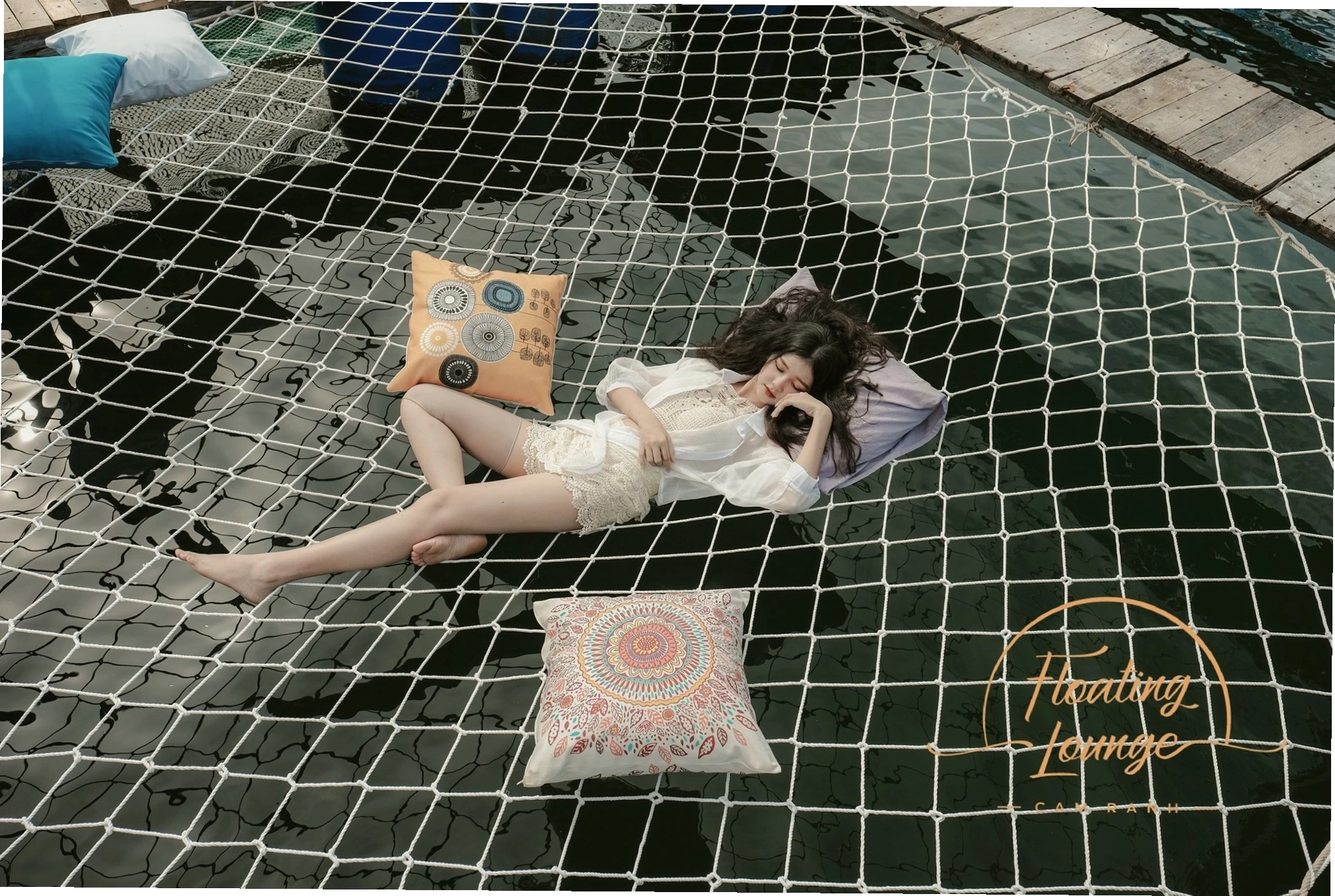 Floating Lounge Cam Ranh 5
