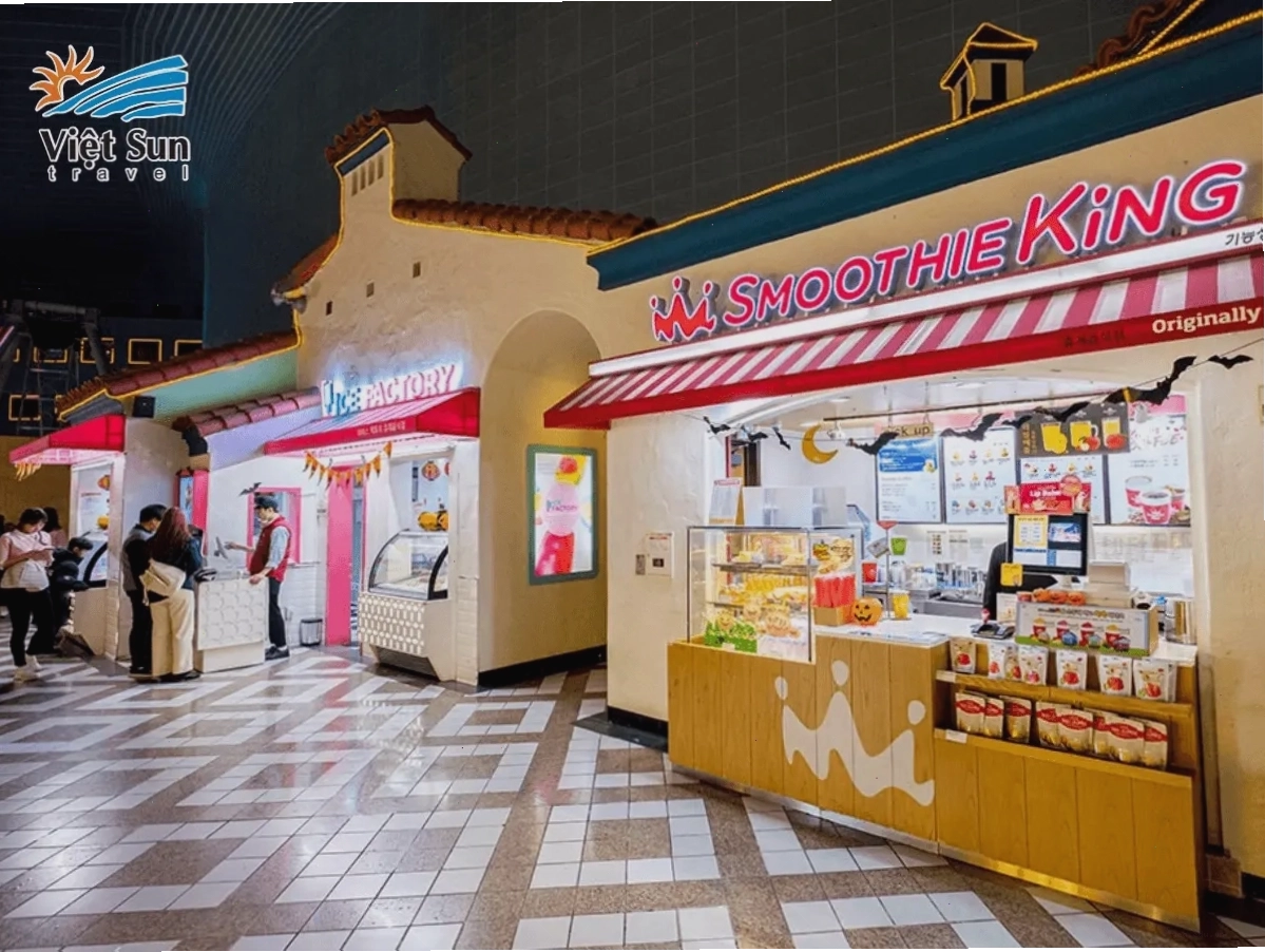 Food court trong công viên có đa dạng lựa chọn từ Hàn đến Âu – Nhật, giá hợp lý