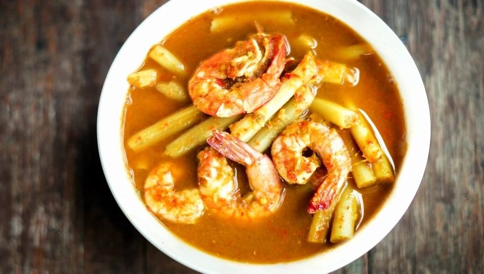 Gaeng Som - món cà ri chua cay đậm đà hương vị miền Nam Thái Lan