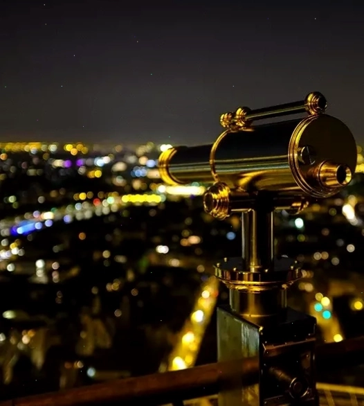 Giá vé Tháp Eiffel năm 2026 cho các hạng mục khác nhau