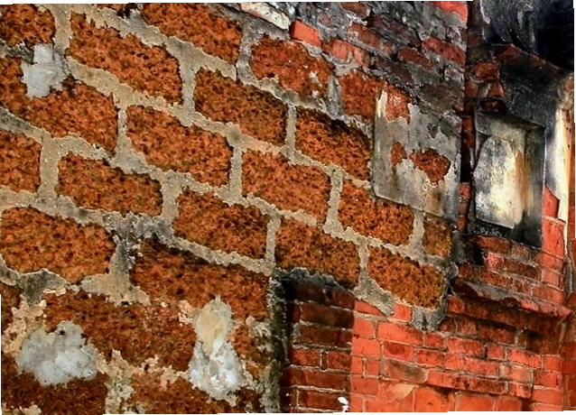 Giếng cổ hàng trăm năm tuổi tại làng Yên Trường