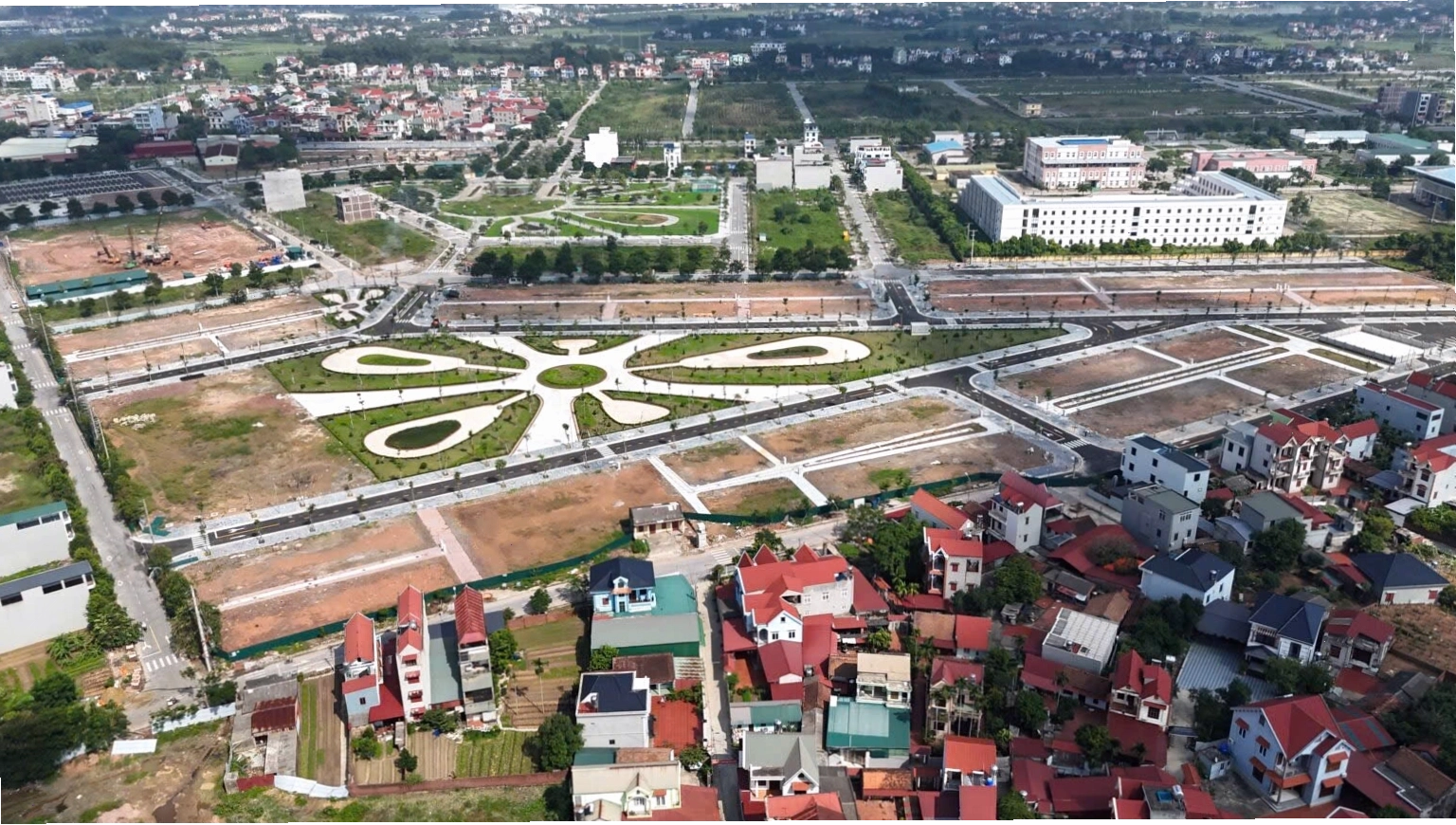 Hạ tầng thực tế dự án Khu Đô Thị Dĩnh Trì