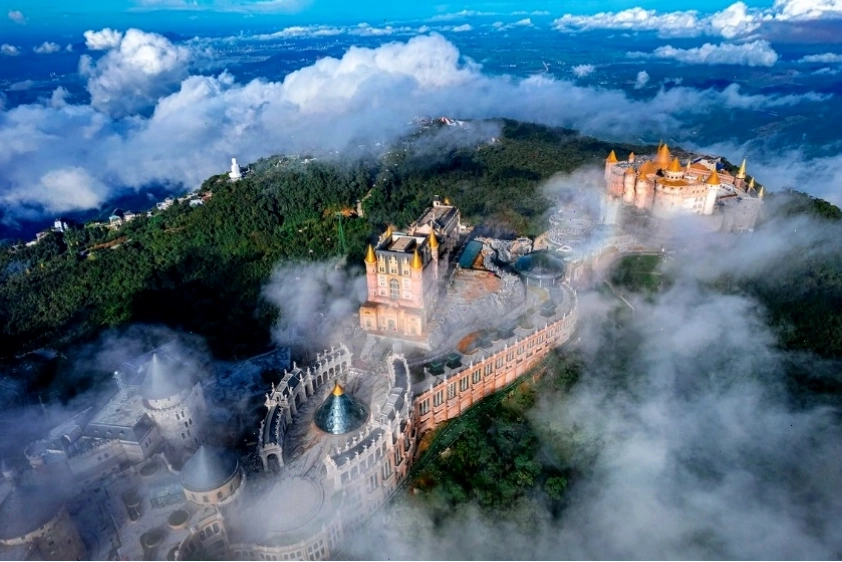 Hầm rượu Debay Bà Nà Hills di tích lịch sử 100 năm tuổi thời Pháp thuộc