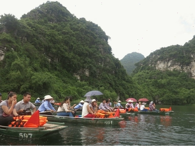 Hang động kỳ ảo tại Tràng An.