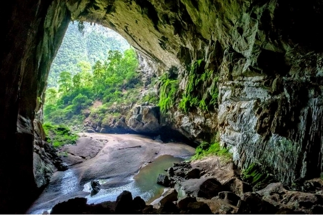 Hang Én Quảng Bình, một trong những hang động tự nhiên lớn nhất thế giới