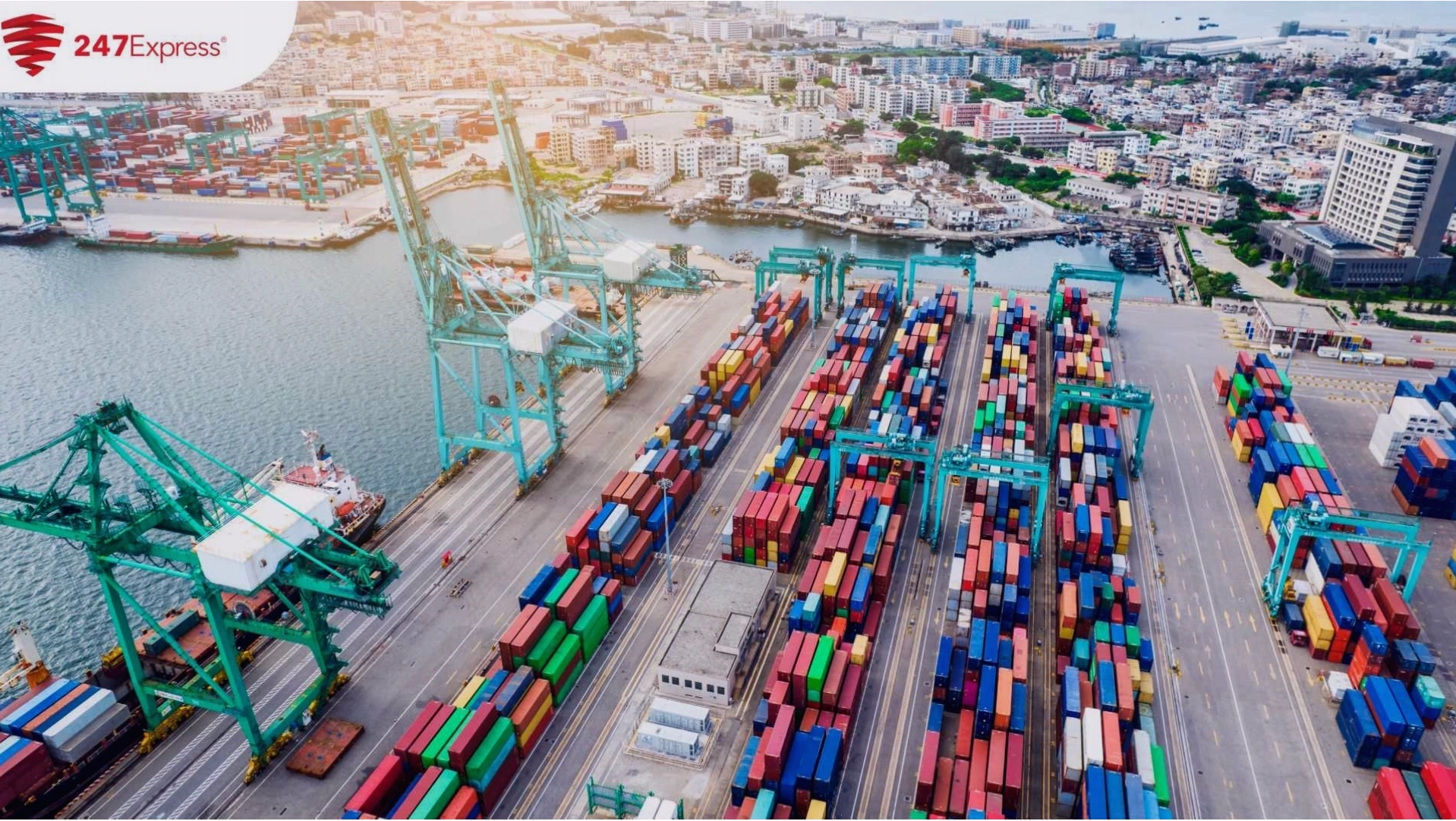 Hàng hóa nhập khẩu vào Việt Nam phải tuân thủ các quy định hiện hành về thủ tục hải quan