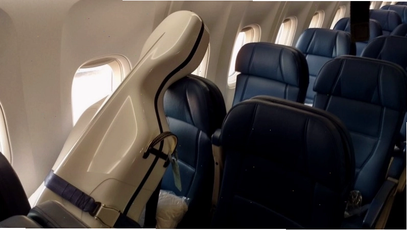 Hành lý Bamboo Airways chiếm chỗ trên khoang khách