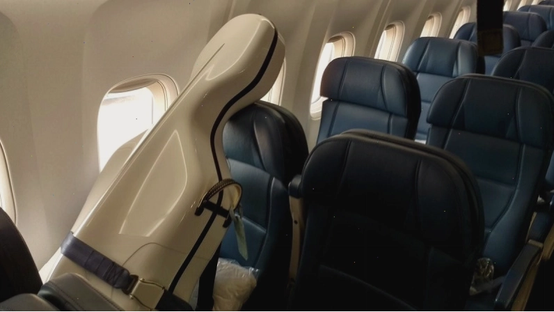Hành lý Bamboo Airways chiếm chỗ trên khoang khách