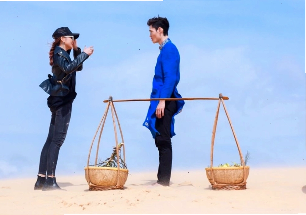 Hành trình du lịch Phan Thiết tại đồi cát Bàu Trắng cực đẹp với khung cảnh hoàng hôn huyền ảo
