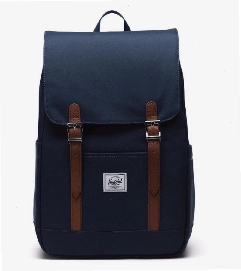 Herschel Little America TM với thiết kế cổ điển và khả năng chống nước tốt
