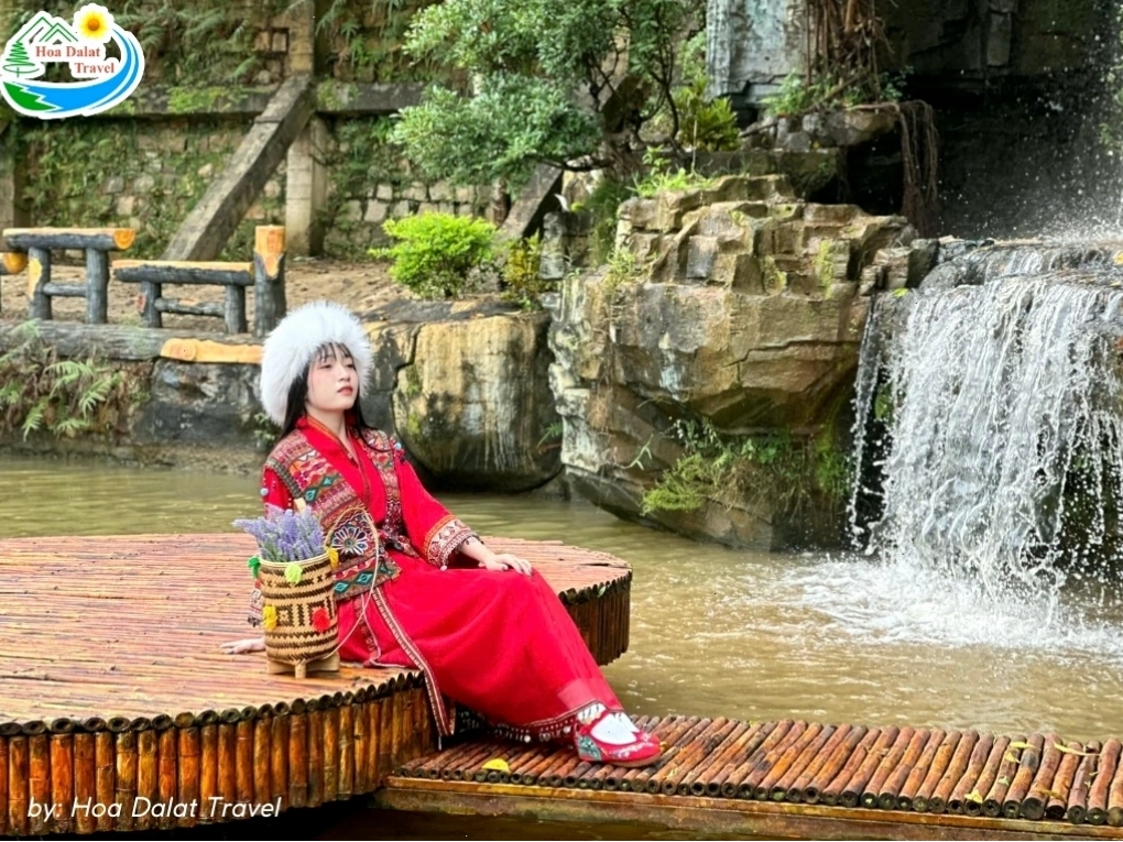 Hình ảnh du khách tham quan khu du lịch Thuý Thuận