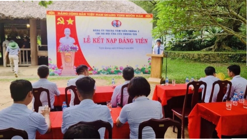 Hình ảnh hai cây đa ông và cây đa bà tại Tân Trào